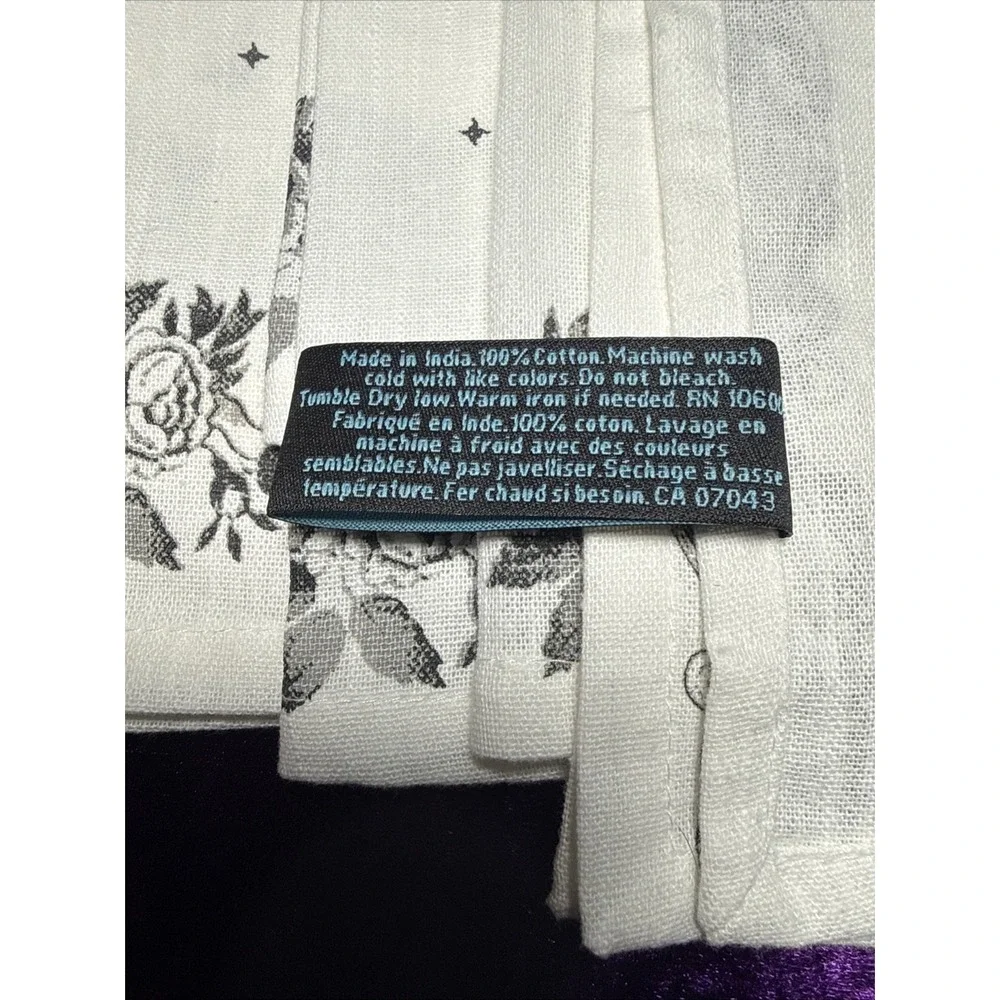 Cynthia Rowley Cloth Napkins Dancing Skeleton Couple Table Goth Black White Punk